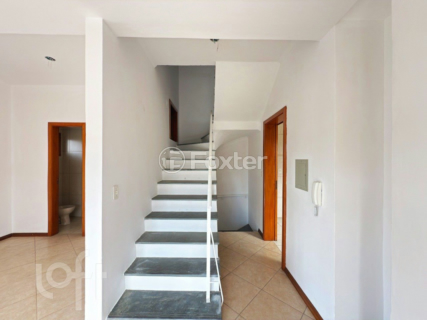 Image 7 - 880427