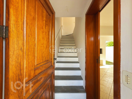 Image 33 - 880427