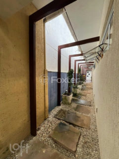Image 7 - 880523
