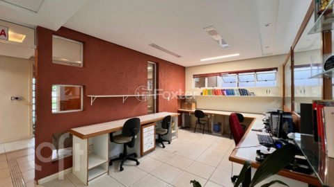 Image 30 - 880523