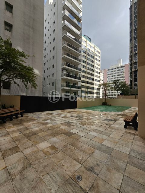 Image 77 - 880546