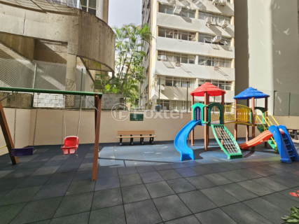Image 83 - 880546