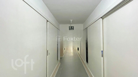 Image 1 - 880665