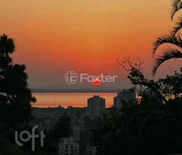 Image 31 - 880670