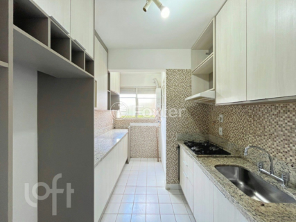 Image 7 - 880814