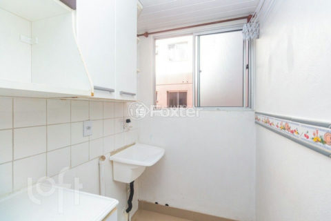 Image 6 - 880820