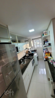 Image 8 - 880827