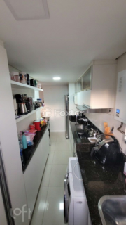 Image 3 - 880827
