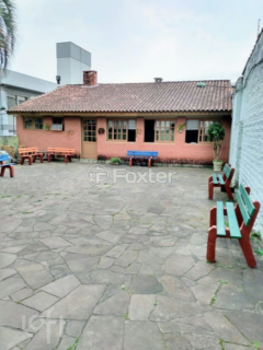 Image 10 - 880870