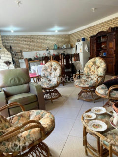 Image 11 - 880902