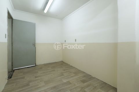 Image 3 - 880965