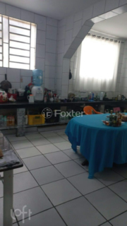 Image 9 - 880974