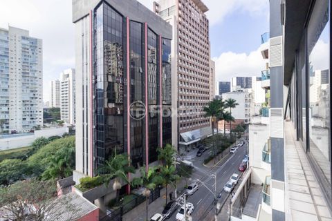 Image 2 - 881039