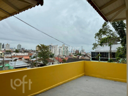 Image 34 - 881052