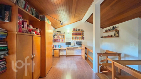 Image 7 - 881061
