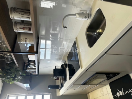 Image 1 - 881082