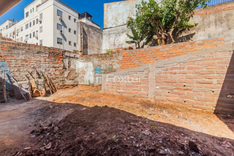 Image 33 - 881115