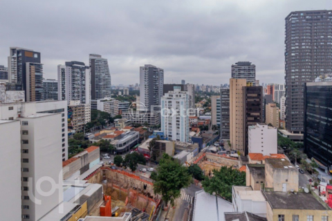 Image 15 - 881220