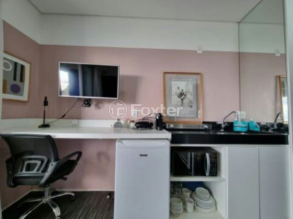 Image 4 - 881367