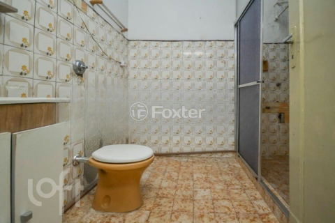 Image 6 - 881383