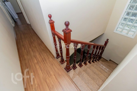 Image 8 - 881385