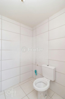 Image 9 - 881391