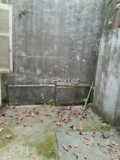 Image 6 - 881443