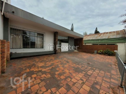 Image 7 - 881449