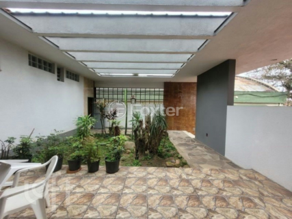 Image 8 - 881449