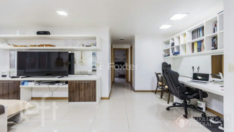 Image 4 - 881477