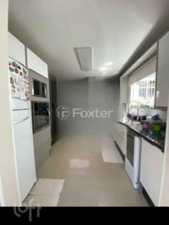 Image 8 - 881483