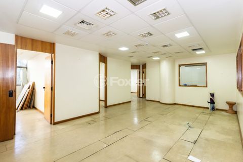 Image 2 - 881528