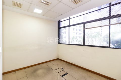 Image 41 - 881528