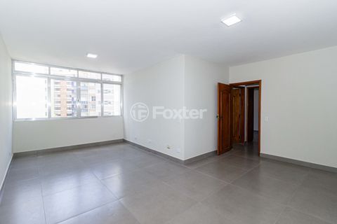 Image 1 - 881597
