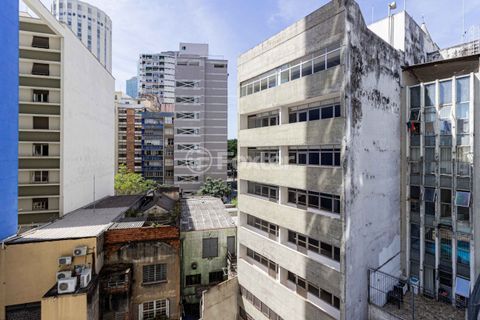Image 2 - 881597