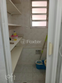 Image 3 - 881609
