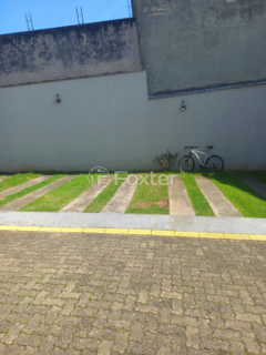 Image 6 - 881612