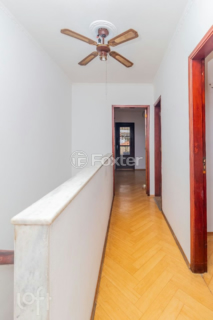 Image 33 - 881633