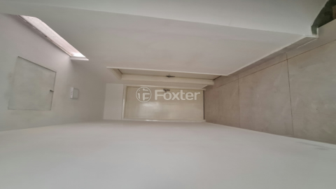 Image 6 - 881662