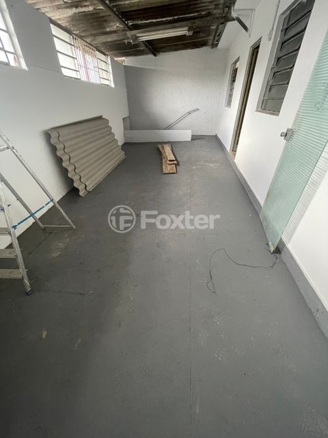 Image 5 - 881666