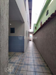 Image 13 - 881671