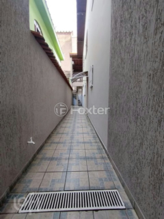 Image 12 - 881671