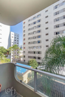 Image 3 - 881678