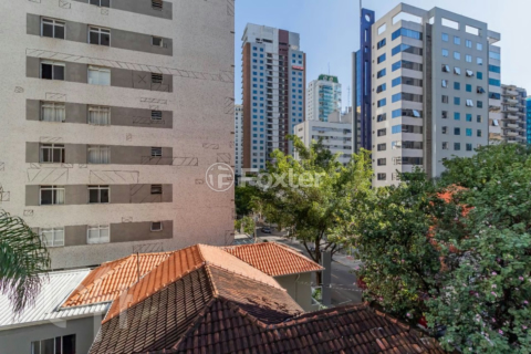 Image 10 - 881678