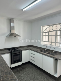 Image 7 - 881703