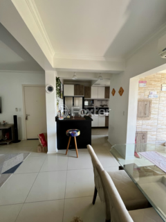 Image 3 - 881733