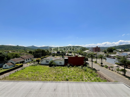 Image 5 - 881733