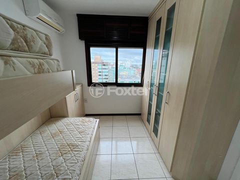 Image 7 - 881746