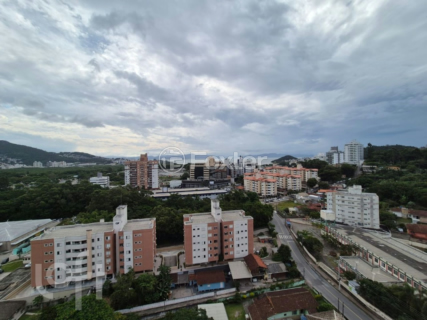 Image 2 - 881759