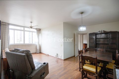 Image 1 - 881776